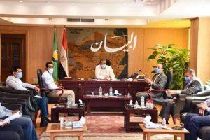 محافظ الفيوم يتابع مع رؤساء المدن إجراءات التصدي لفيروس "كورونا"