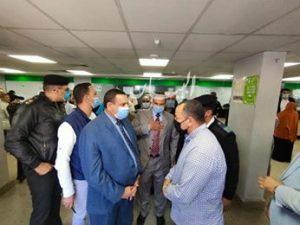 " هشام آمنه" يتفقد انتظام صرف المنحة للعمالة الغير منتظمة بمركز الخدمات البريدية بايتاي البارود